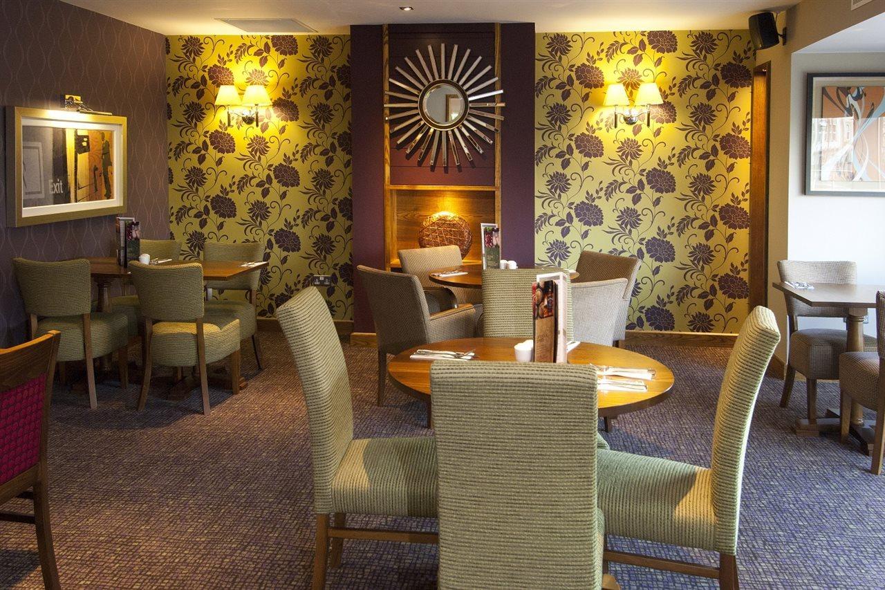 Premier Inn Bradford Central Exteriör bild