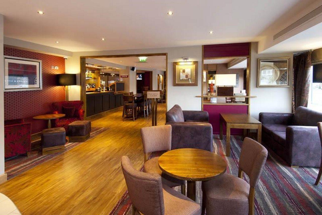 Premier Inn Bradford Central Exteriör bild