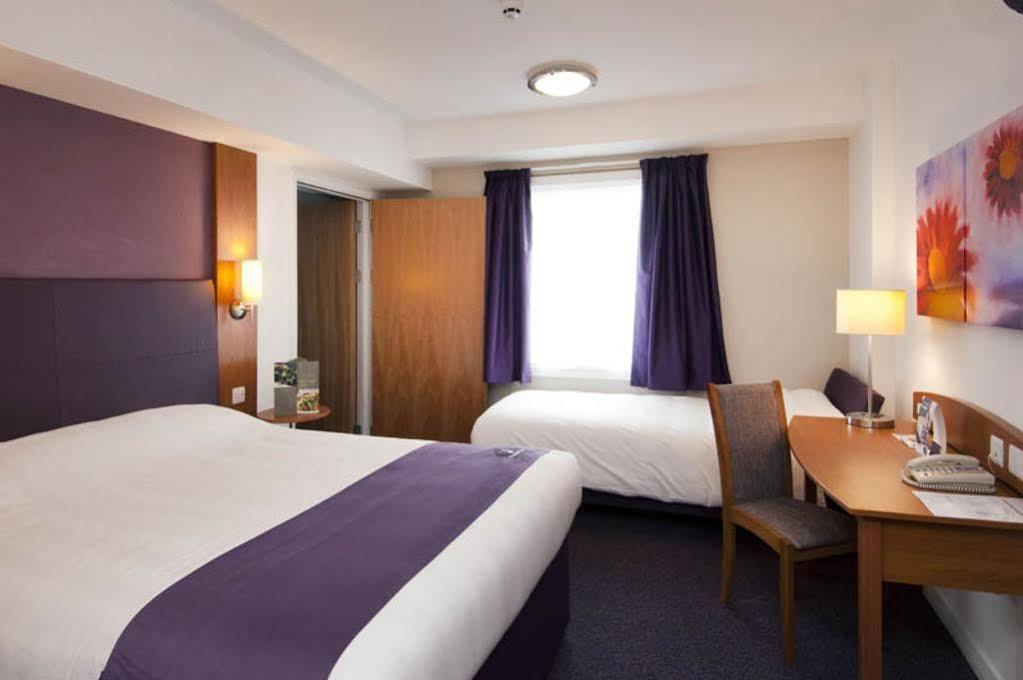 Premier Inn Bradford Central Exteriör bild