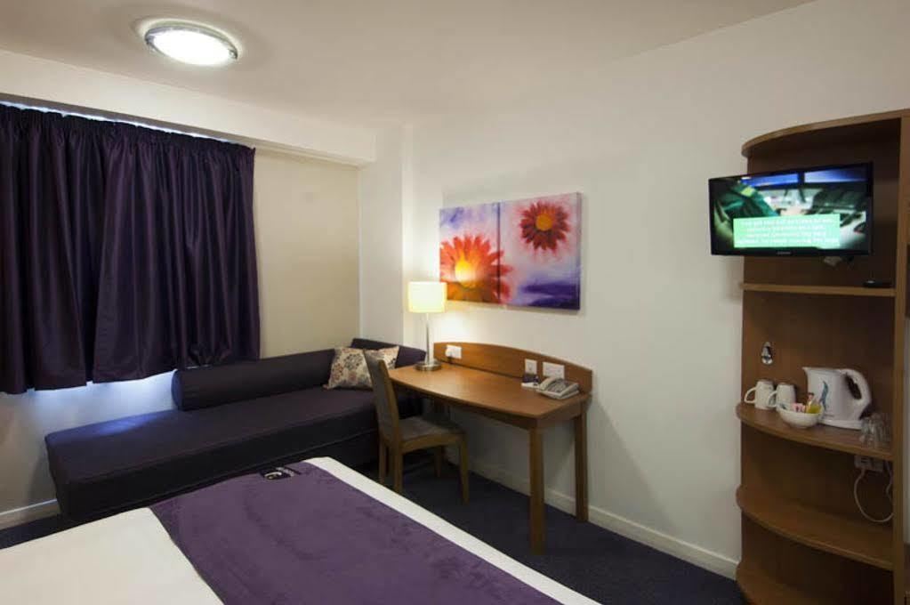 Premier Inn Bradford Central Exteriör bild