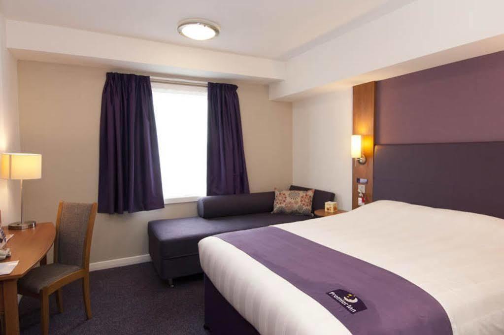 Premier Inn Bradford Central Exteriör bild