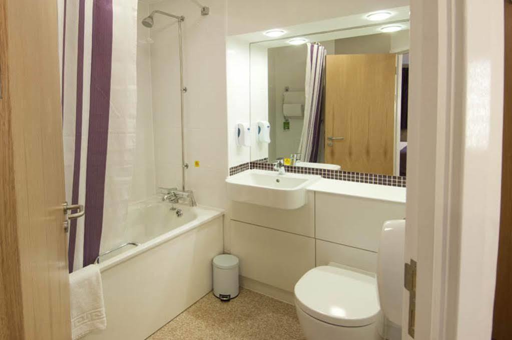 Premier Inn Bradford Central Exteriör bild