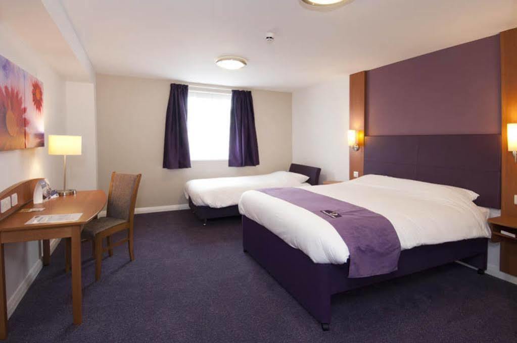Premier Inn Bradford Central Exteriör bild