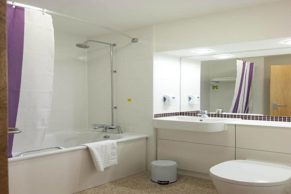 Premier Inn Bradford Central Exteriör bild