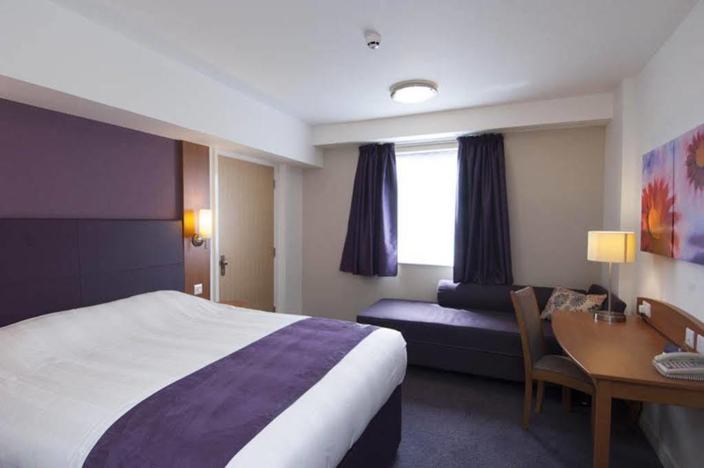 Premier Inn Bradford Central Exteriör bild